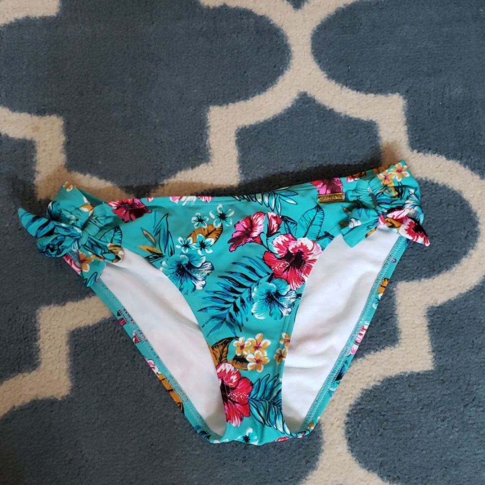 Bikini bottoms